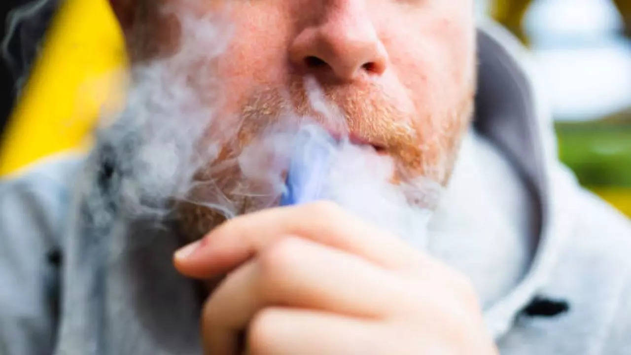 cancer cases due to smoking hit an all-time high in the uk with over 100 brits diagnosed every day