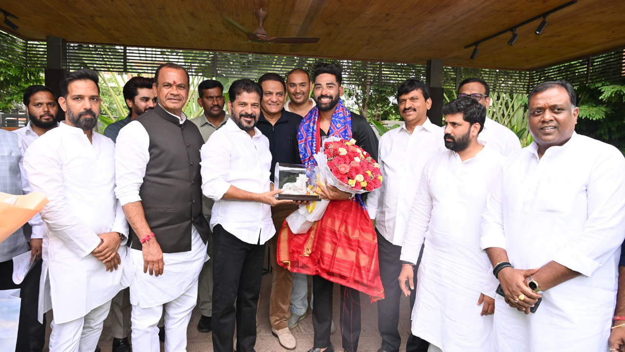 cricketer mohammed siraj met cm revanth reddy