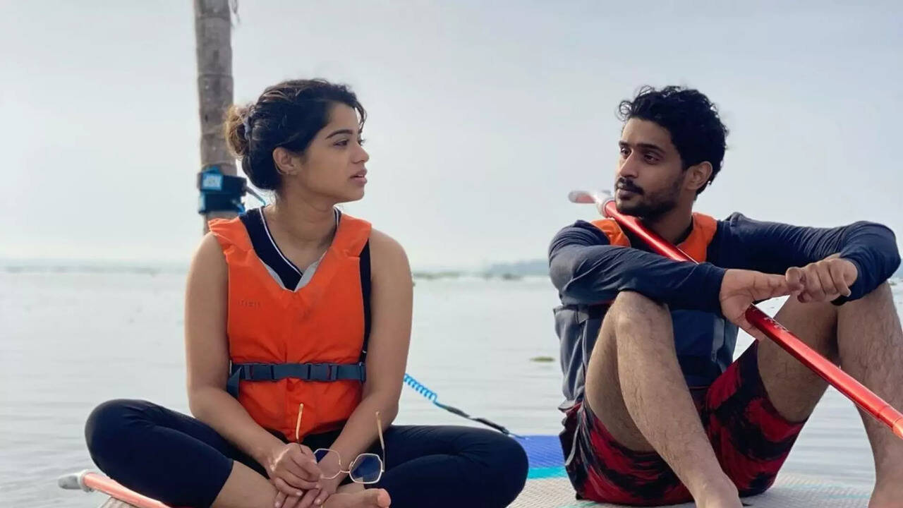  பிரபல அரசியவாதி மகனுடன் காதலில் விழுந்த தமிழ் பட நடிகை! 