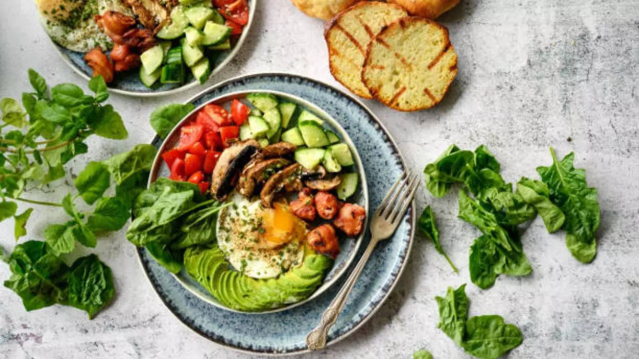 pros and cons of ketogenic diet you must know, according to nutritionists