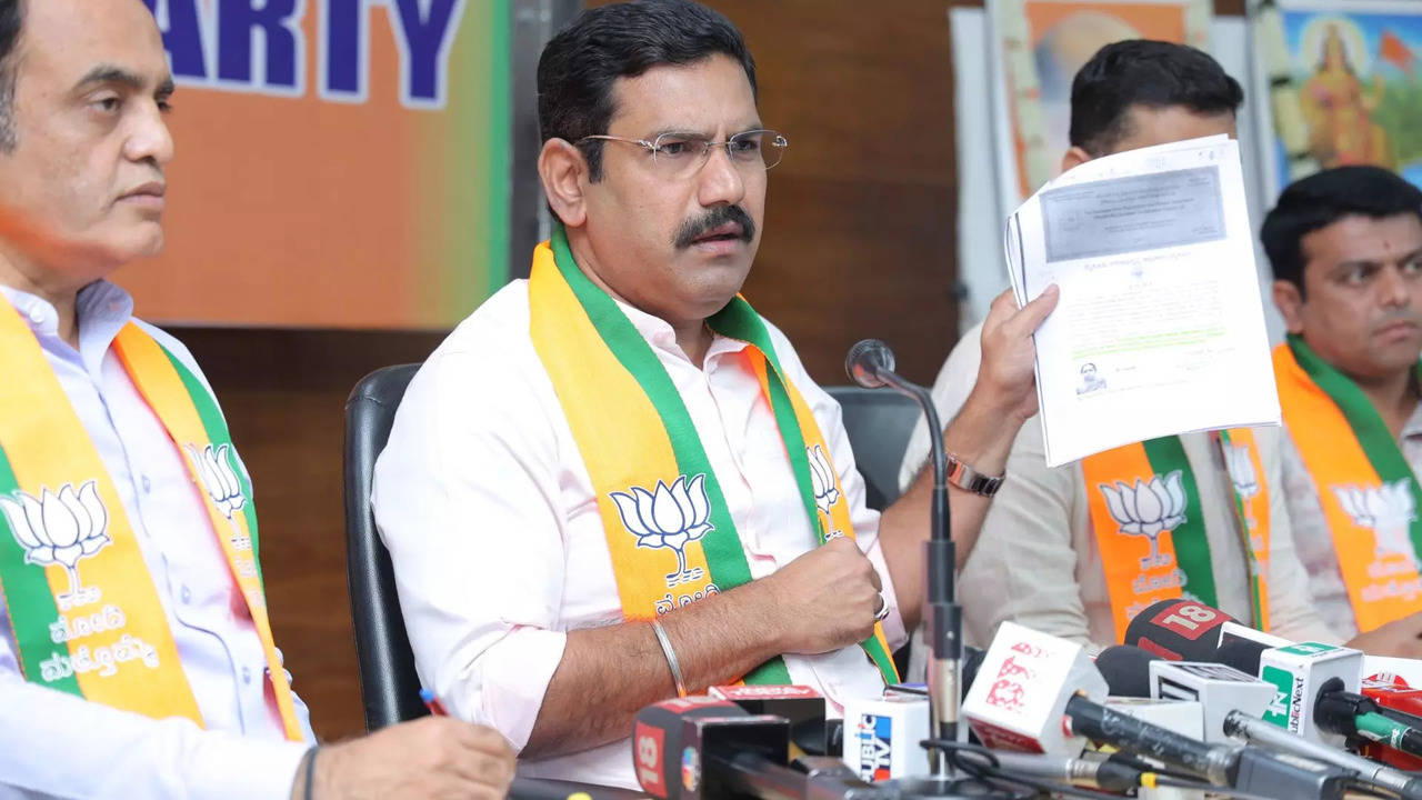 muda scam:cm siddaramaiah should resign and this scam has to cbi bjp demand