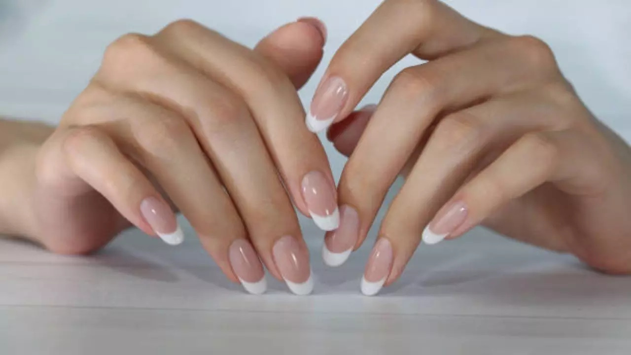 Easy Tips To Do French Manicure At Home