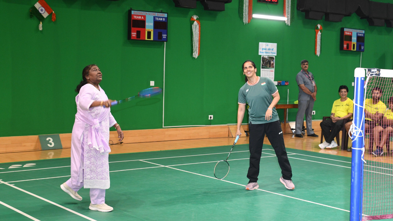 President Murmu Plays Badminton With Saina Nehwal