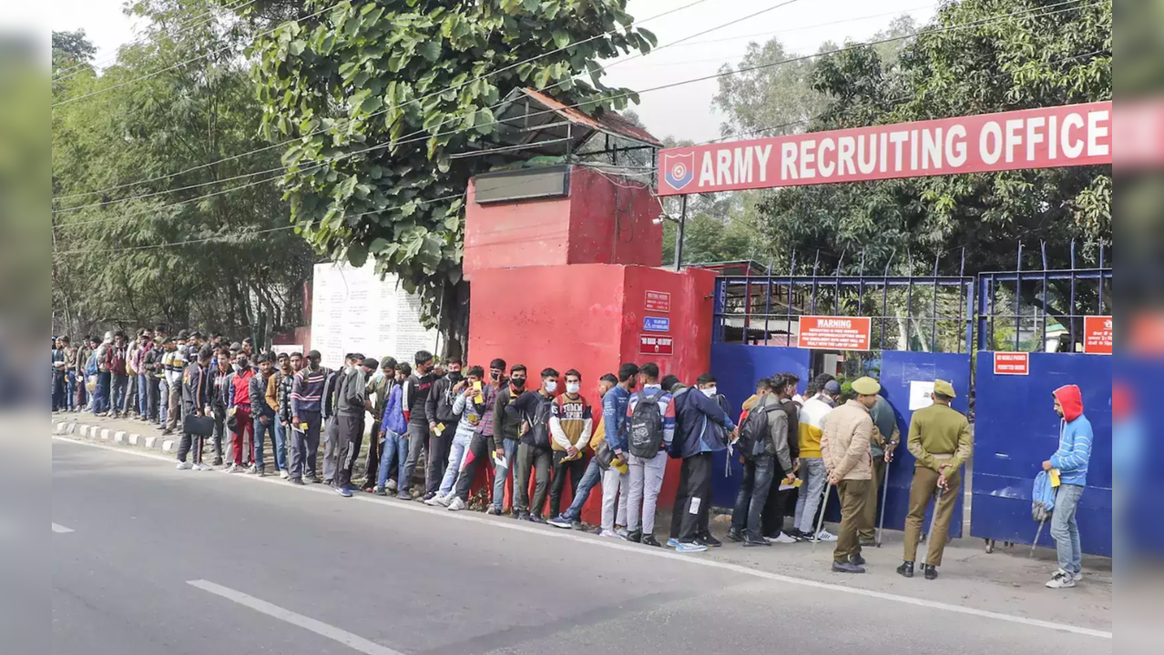 Army Recruitment Rally of Army Recruiting Office