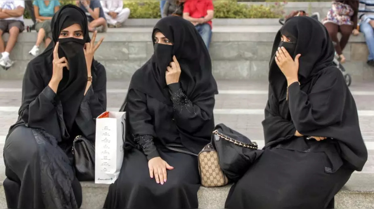 Divorced Muslim Women Entitled To Claim Maintenance