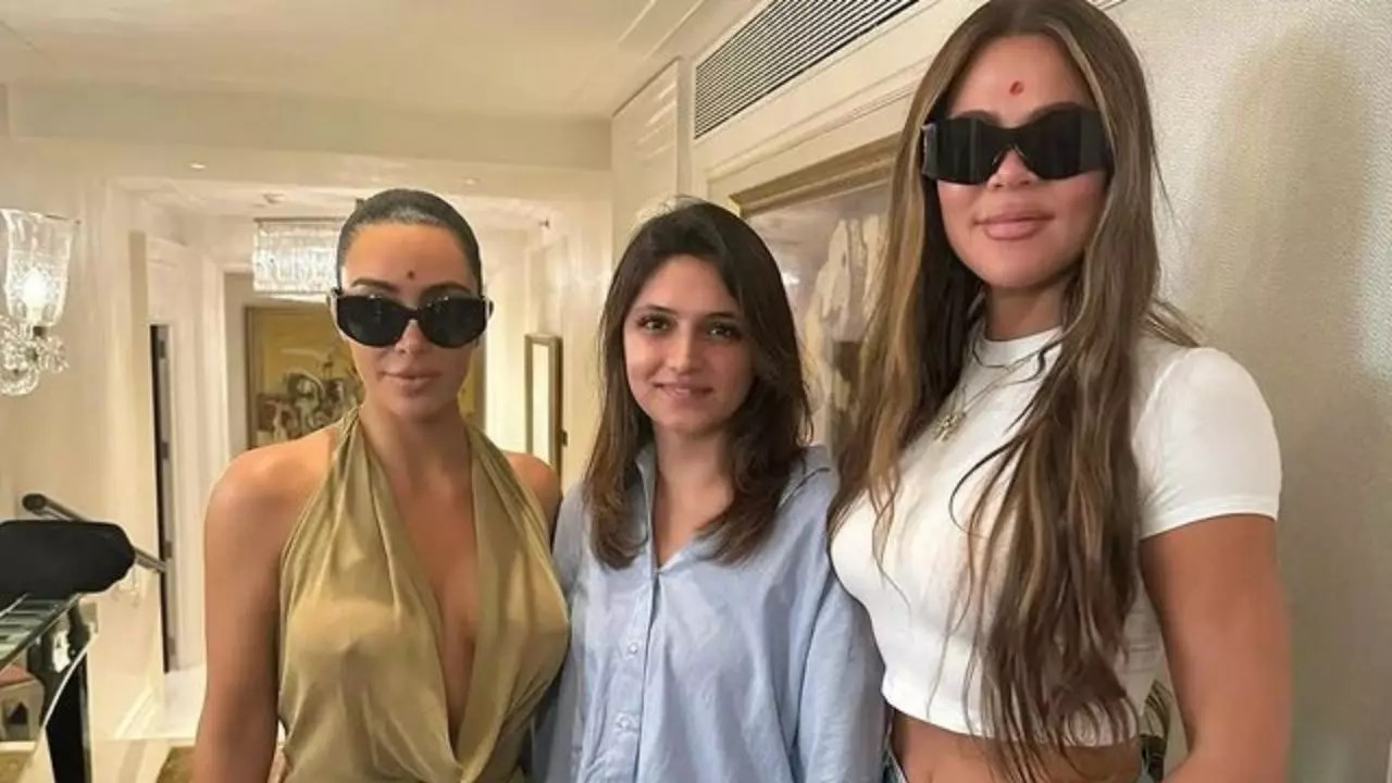 Kim Kardashian And Kloe Kardashian Seen Sporting A Tilak