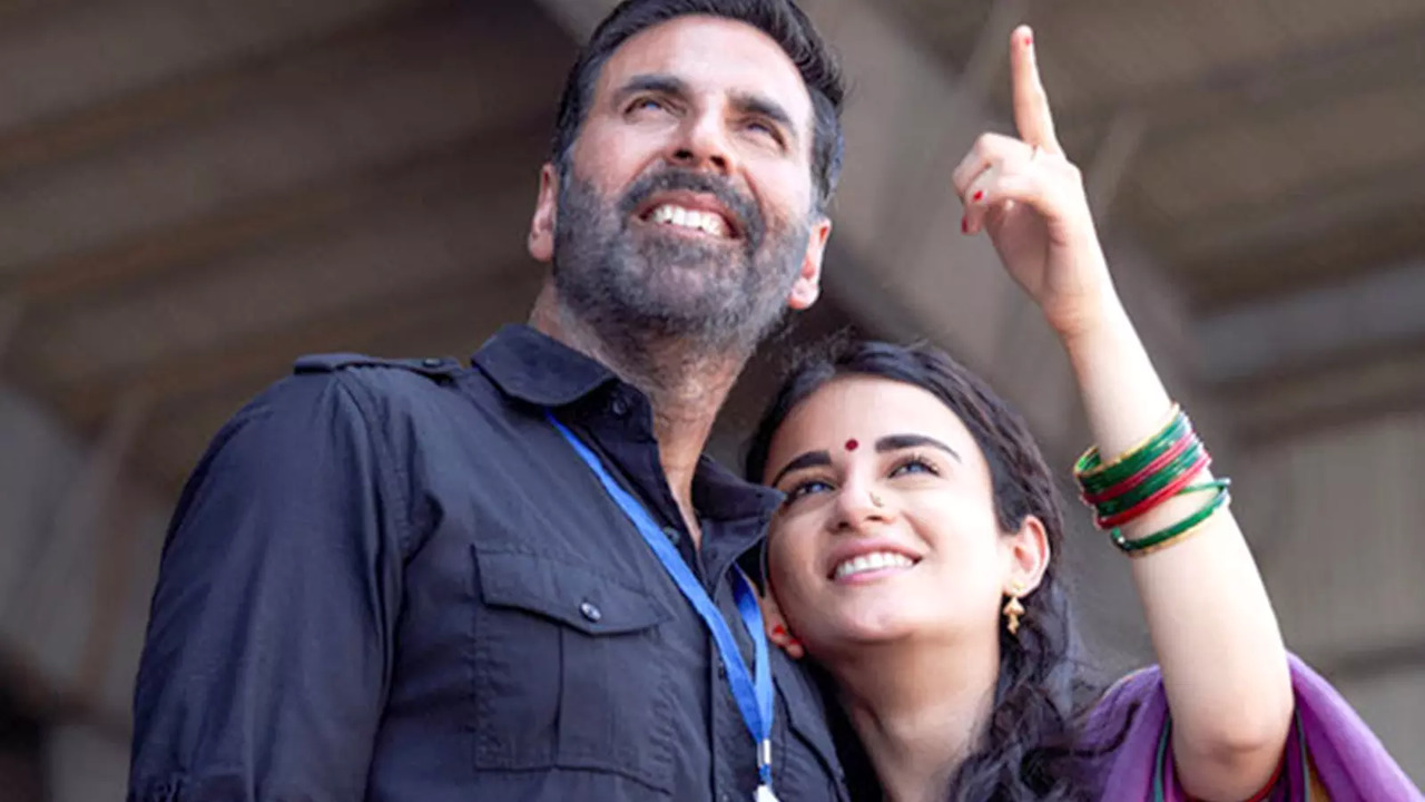 Sarfira Box Office Collection Day 2: Akshay Kumar And Radhika Madan.