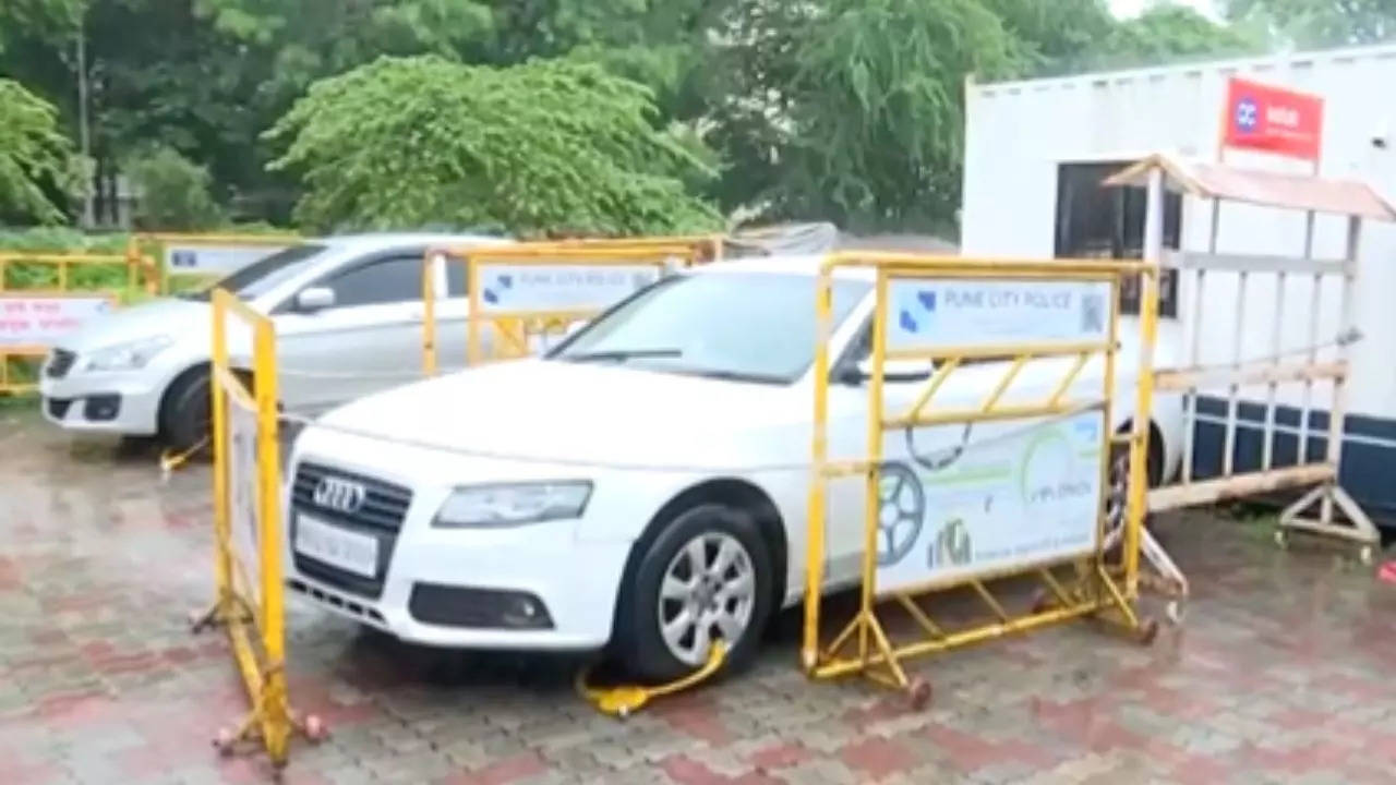 Pune Police Confiscate Audi Over Unauthorised Beacon Use by IAS Officer