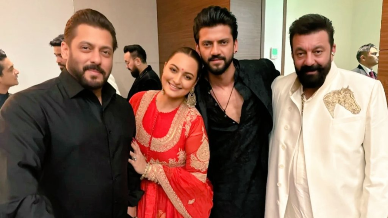 BFFs Salman Khan, Sanjay Dutt Pose With Newlyweds Sonakshi Sinha-Zaheer Khan In Unseen Pic From Wedding