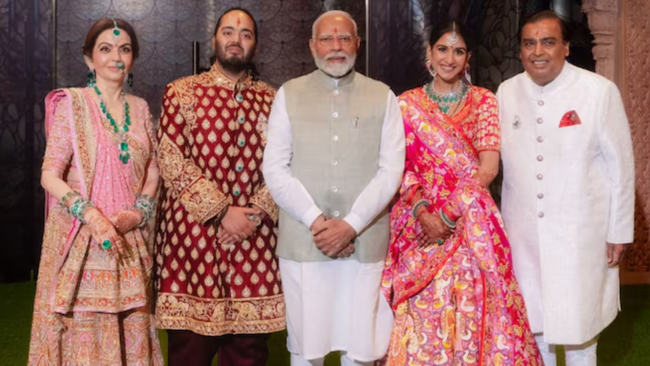 Scoop: Ambanis Hosted Secret 100-Seater Dinner For PM Modi At Anant Ambani-Radhika Merchant Wedding