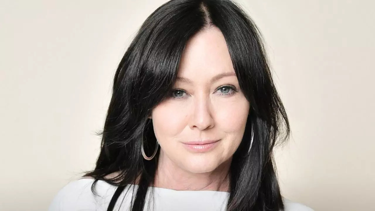 Shannen Doherty Dies After Cancer Spread To Her Bones And Brain