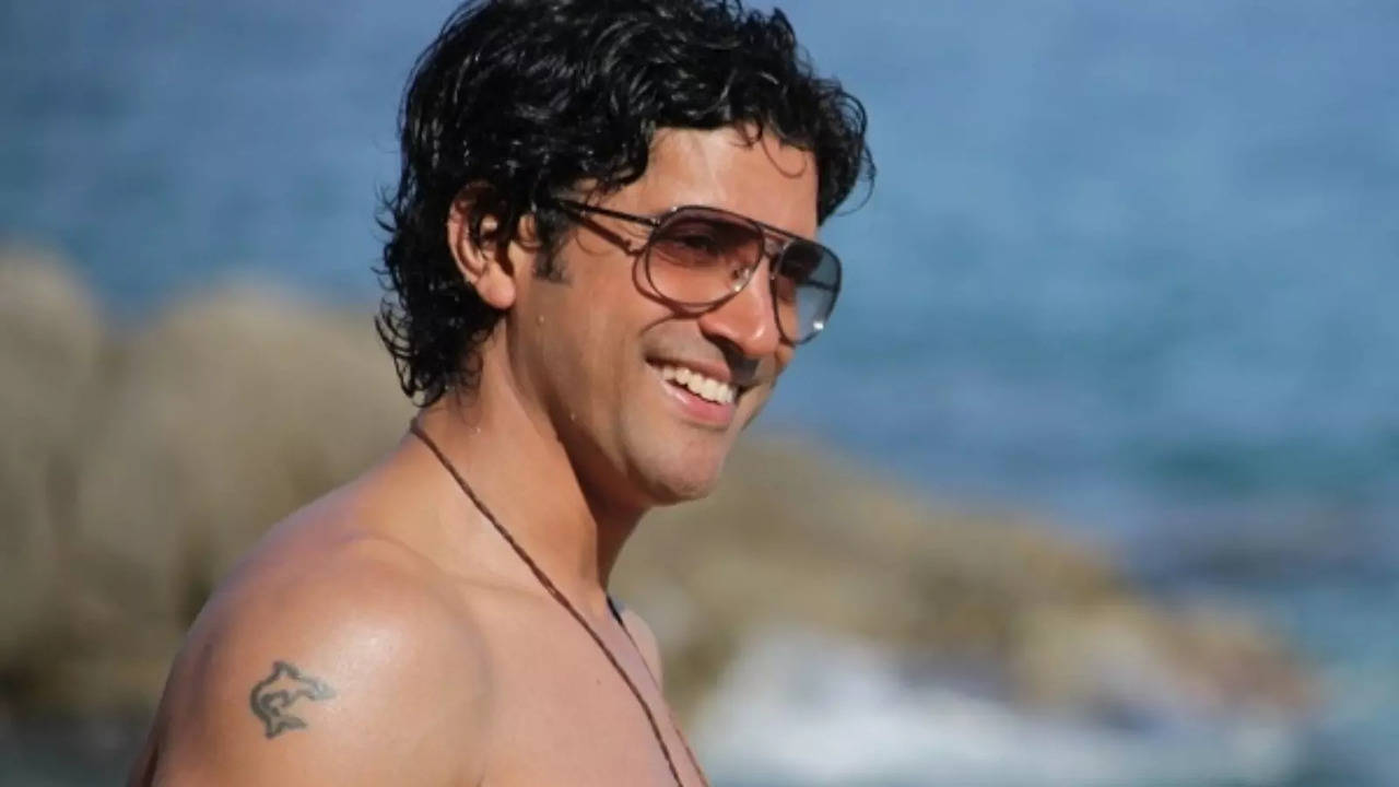 Throwback: When Farhan Akhtar Called Shooting For Zoya Akhtar's Zindagi Na Milegi Dobara 'Party Situation'