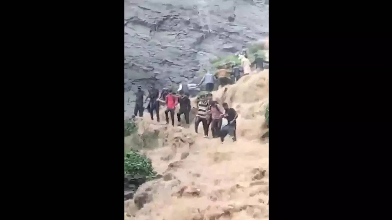 Anjaneri waterfall rescue