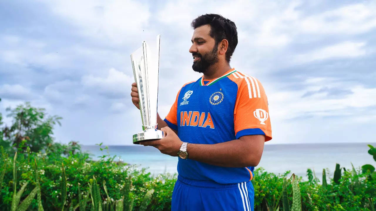 Rohit Sharma with T20 World Cup trophy