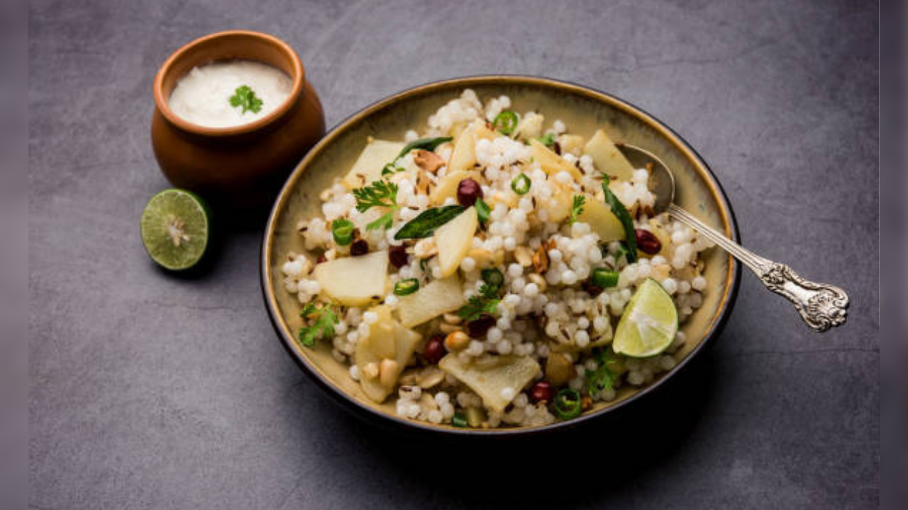 sabudana khichadi recipe make soft and luscious in 5 minutes