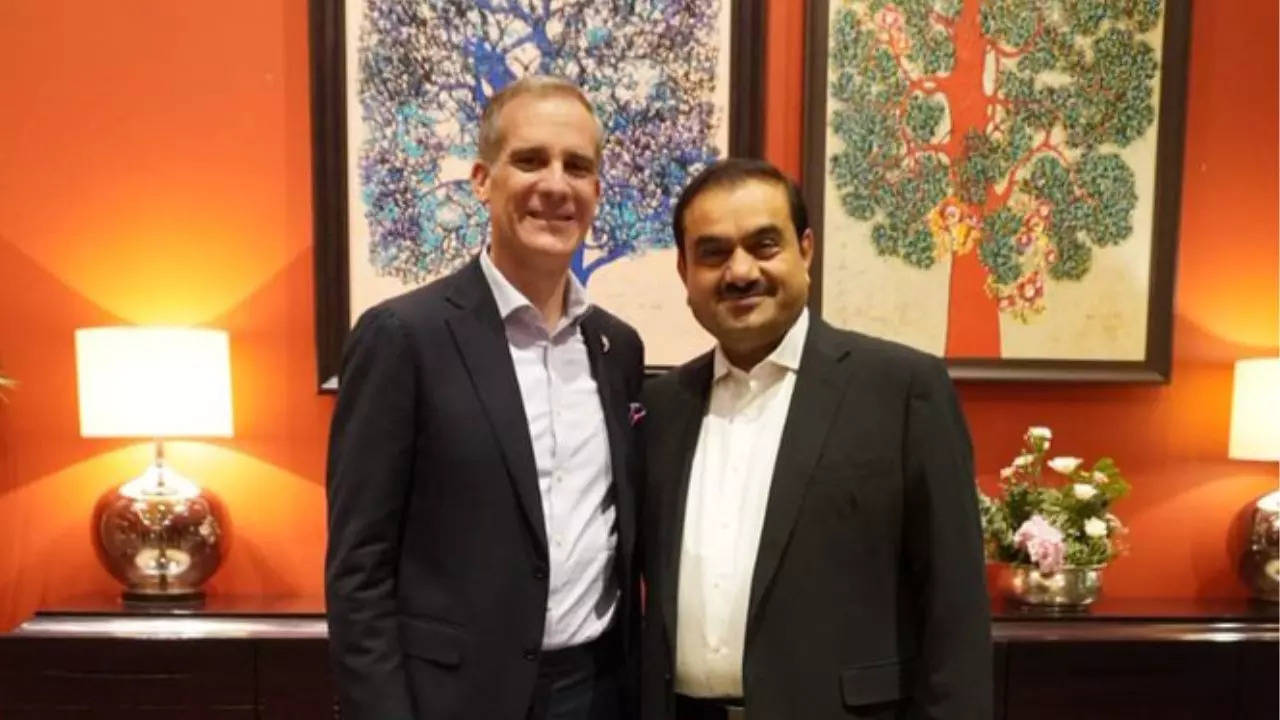 Garcetti visited the Adani Group's Khavda Renewal Energy Facility in Gujarat,