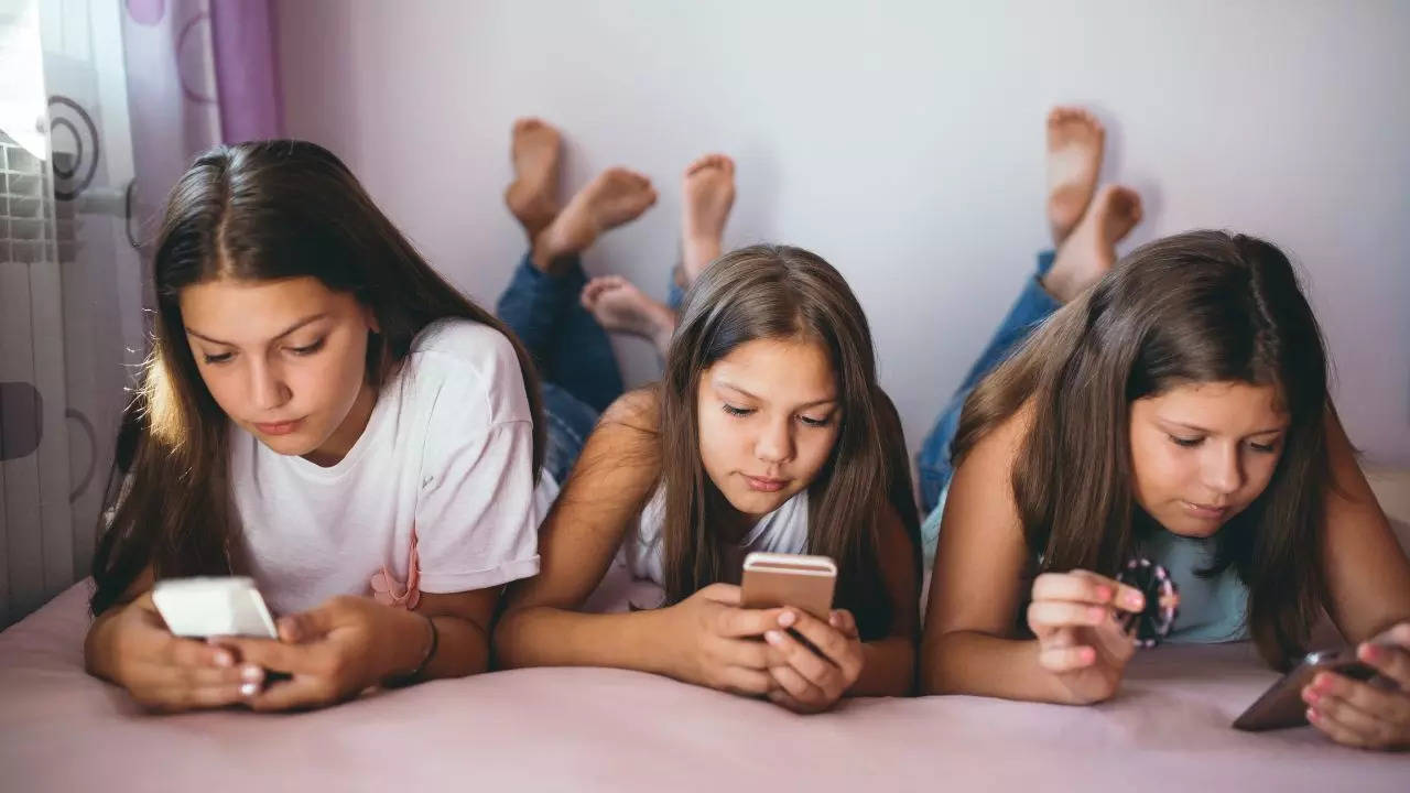 Things To Tell Your Child Before They Sign Up On Social Media