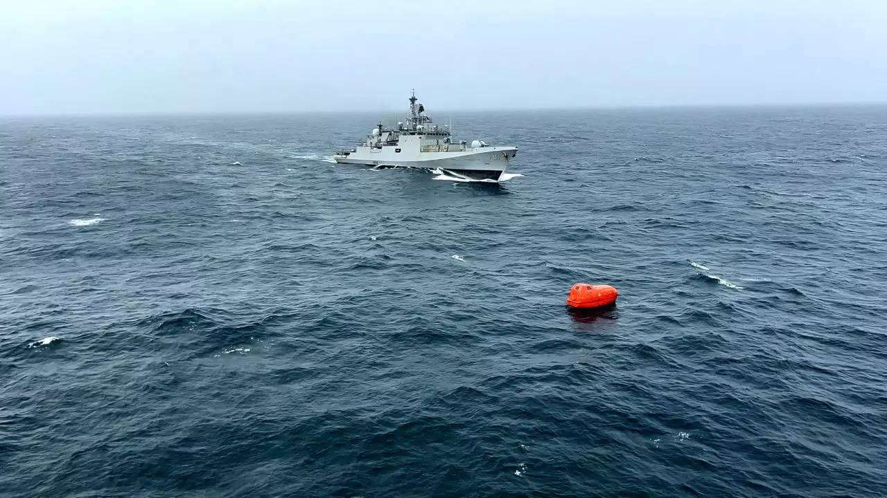 INS Teg rescues 9 crew members