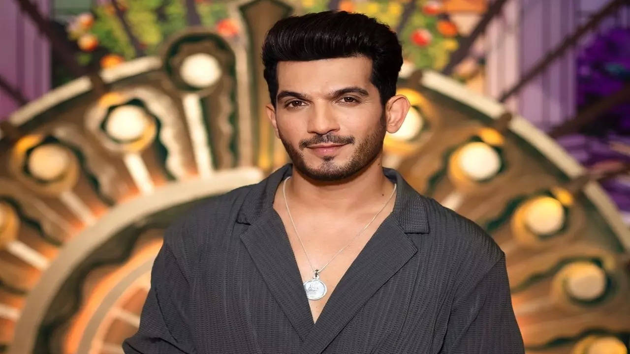 Arjun Bijlani Opens Up About Laughter Chefs: 'Each Shooting Day Is Filled With Energy And Positivity'