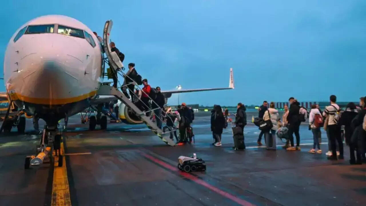  Blue screen of death: உலகம் முழுவதும் ஸ்தம்பித்த விமான சேவை... ஆடிப்போன இணைய உலகம்... அடங்கிப்போன ஆன்லைன் சேவைகள் 