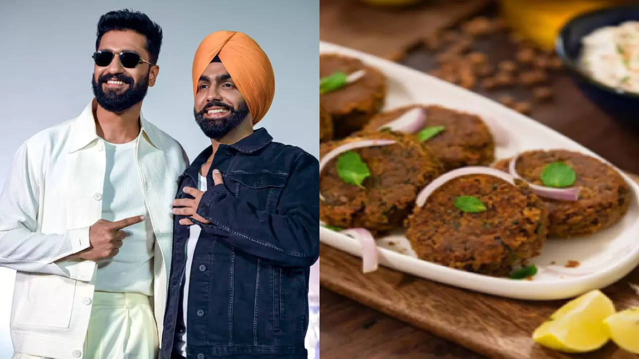 Vicky Kaushal And Ammy Virk Enjoy Lucknow's Tunday Kebab