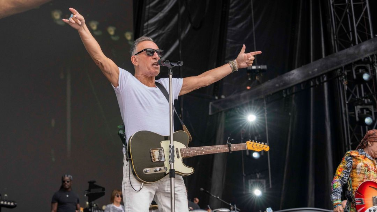 Meet 74YearOld Bruce Springsteen, Who Joined Forbes' Billionaire Club