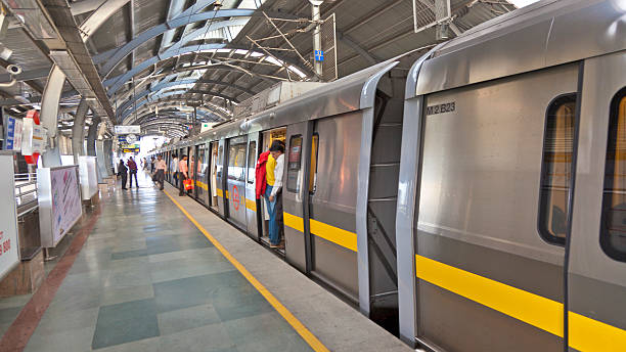 Delhi Yellow Line, Millennium City Centre