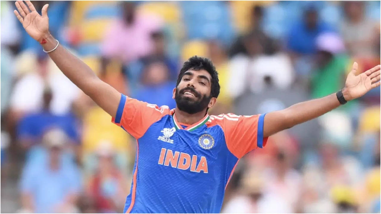 ''The Man I Always Wanted To Meet'' : Jasprit Bumrah's Fan Boy Moment With Rajnikanth Goes VIRAL - SEE PIC