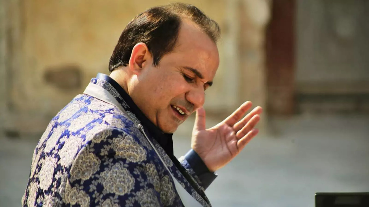 Rahat Fateh Ali Khan Has Become More Controversial Than Healthy For His Career