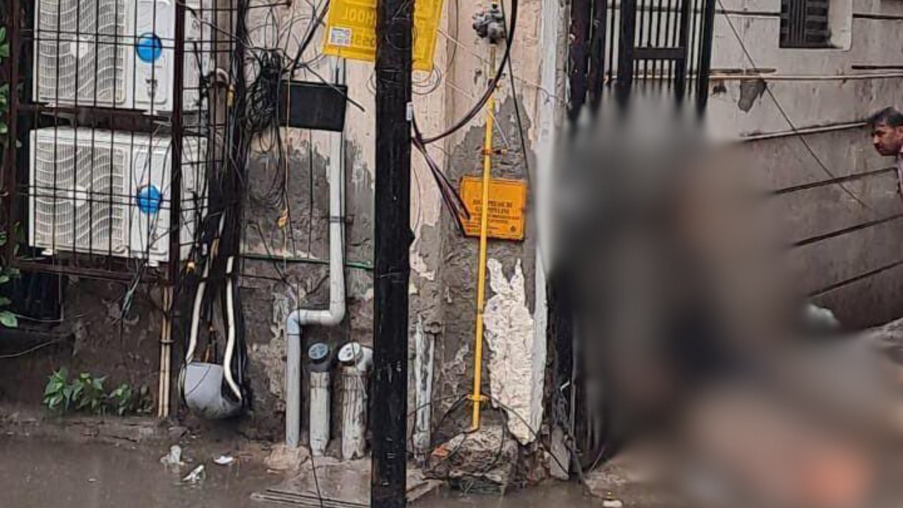 Student electrocuted in Delhi