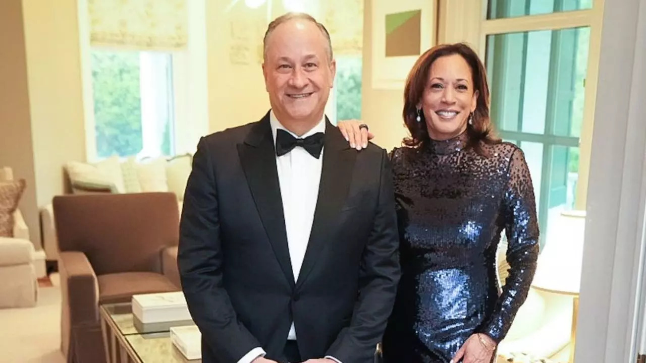 It All Started With A Blind Date, Know All About Kamala Harris' Love Story With Doug Emhoff