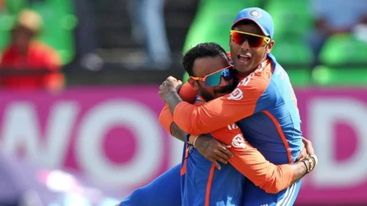 Axar Patel & Suryakumar Yadav