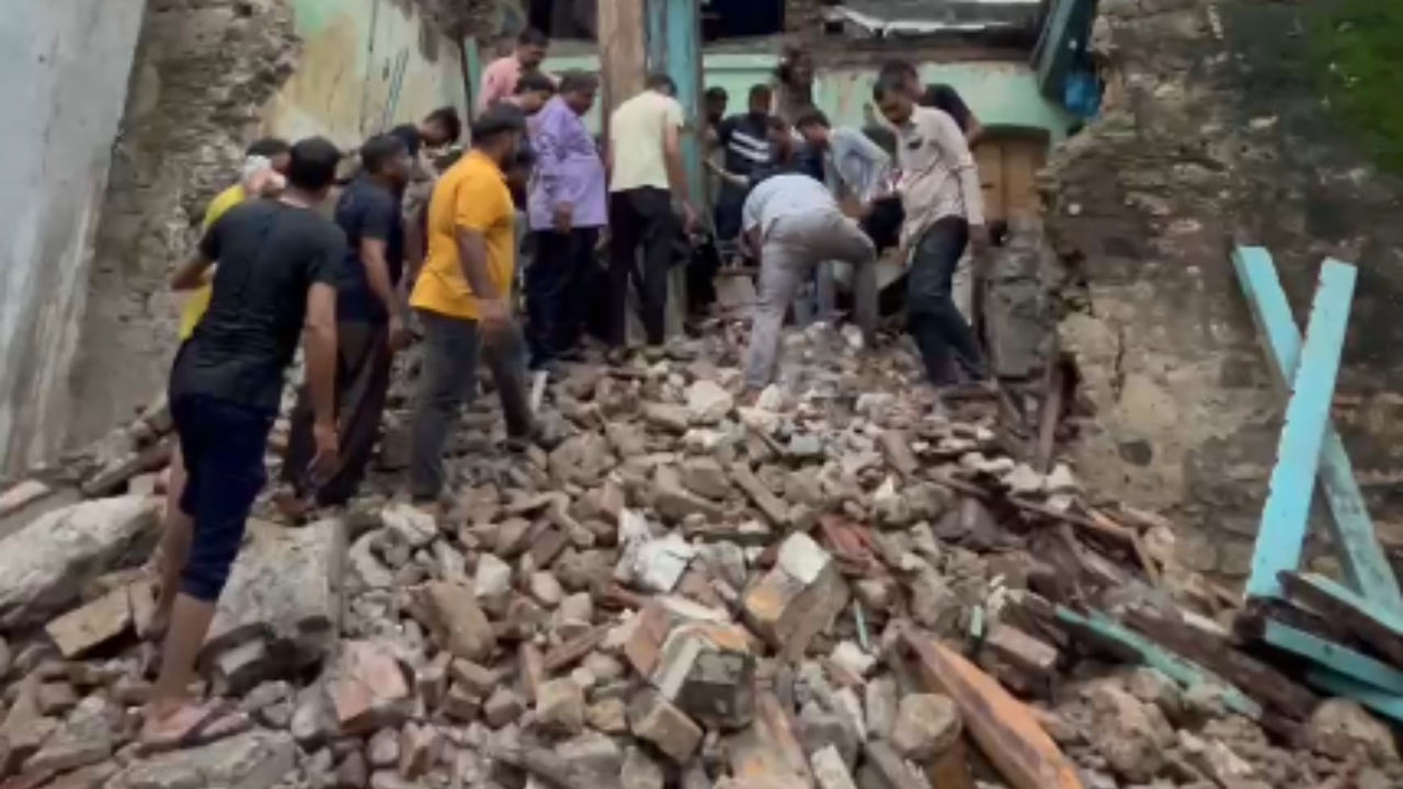 House Collapsed In Gujarat's Dwarka