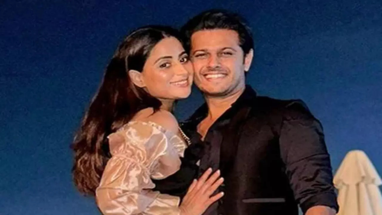 Aishwarya Sharma Congratulates Husband Neil Bhatt On Bagging A New Show Megha Barsenge