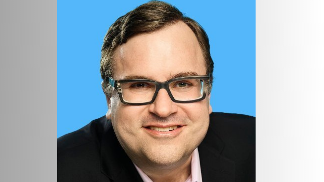 Reid Hoffman’s Bold Prediction On 9 to 5 Jobs