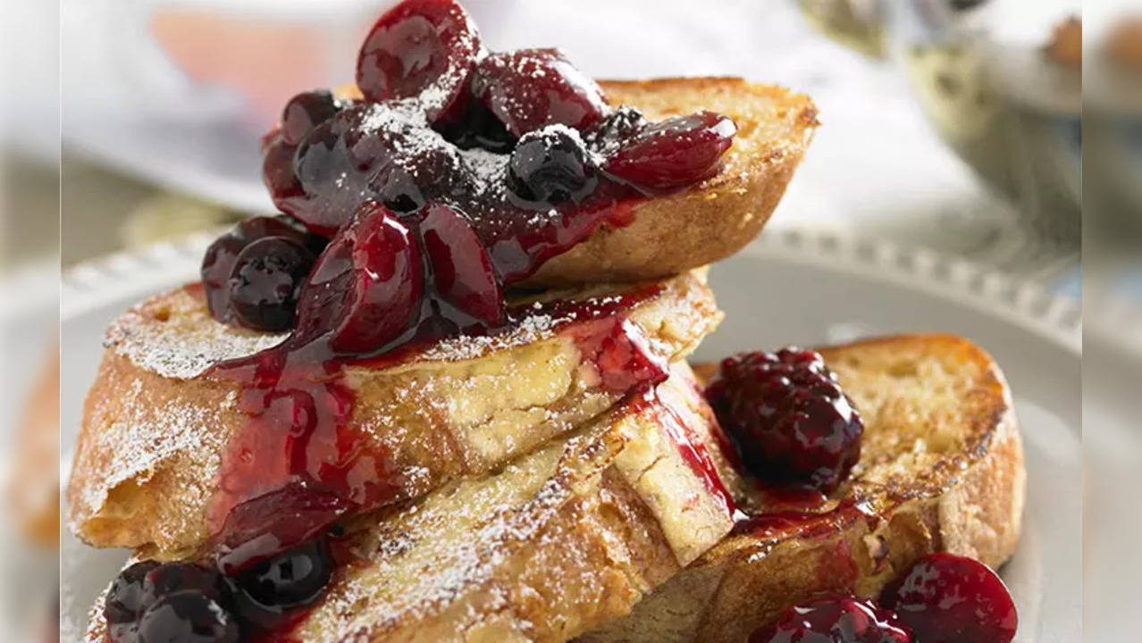 French toast cherry topping