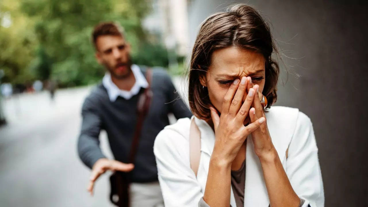 This Habit Stops You From Moving On From Your Ex