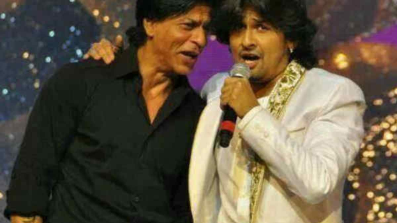 Sonu Nigam talked about his experience in Bollywood and said that actors don't interfere with singers.