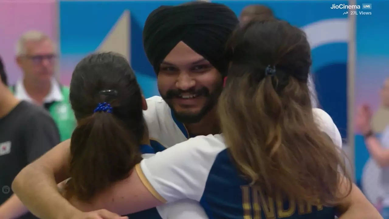 Manu Bhaker and Sarabjot Singh Win Bronze Medal Highlights Historic Feat Leads To Rise In India Medal Count In Paris Olympics 2024