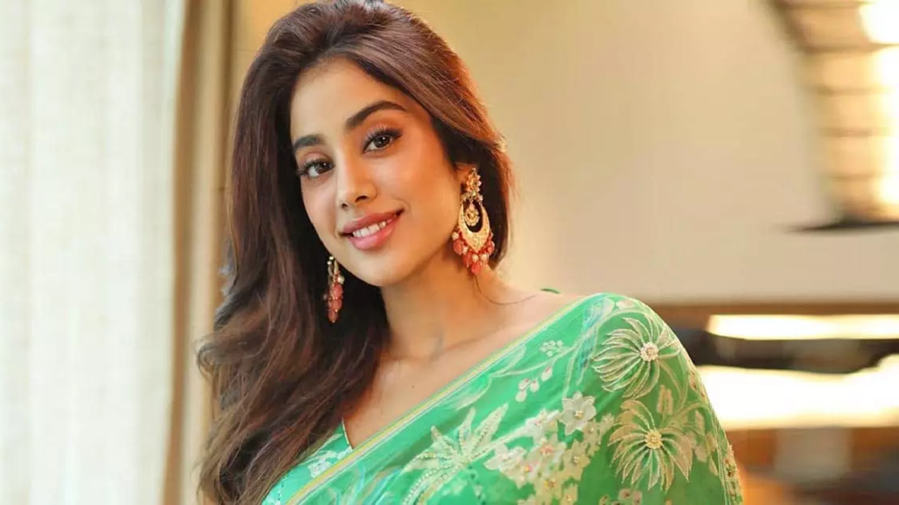 Janhvi Kapoor Reveals Most ABSURD Relationship Advice She Has Received: Why Don't You Try Open Relationship?