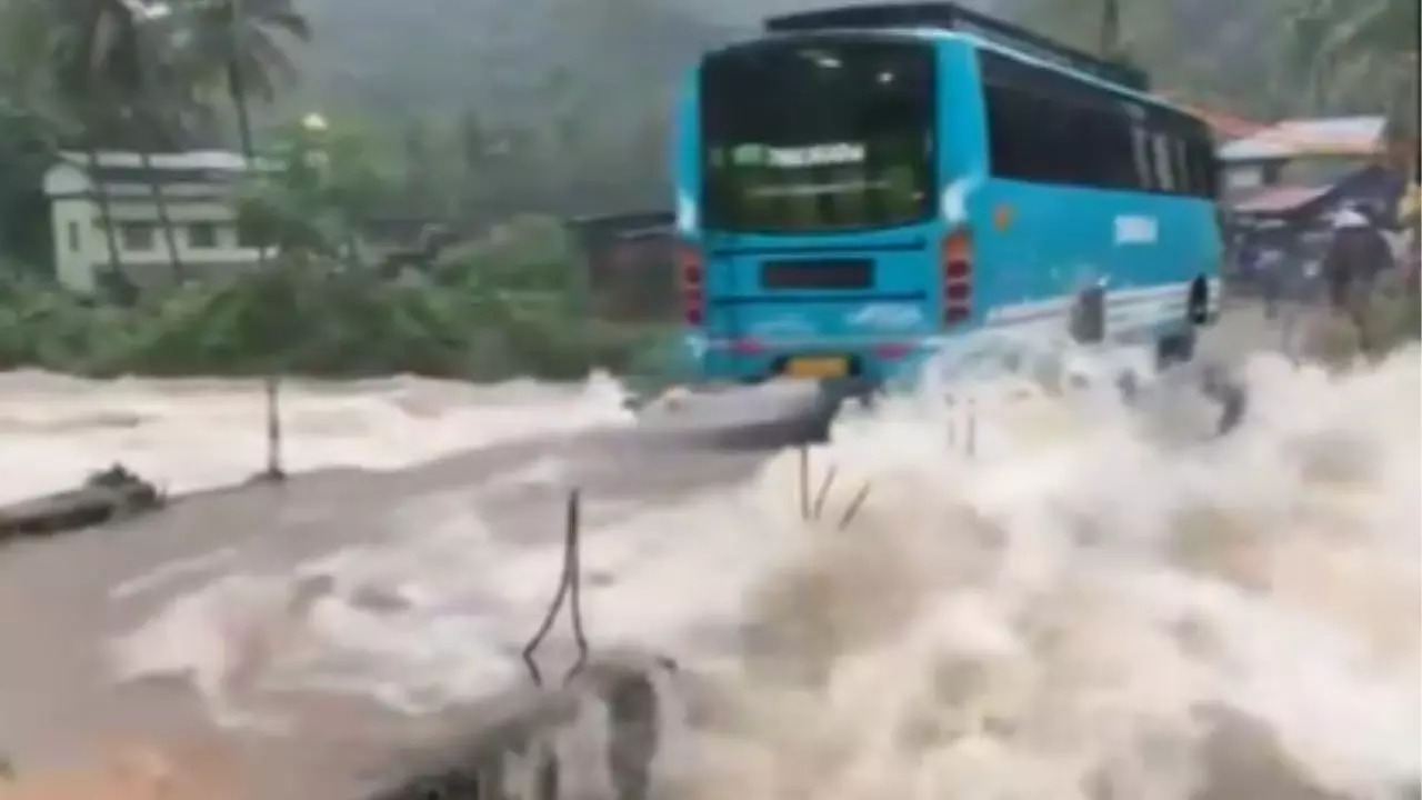 Kerala Landslides: Screengrab from the viral video.