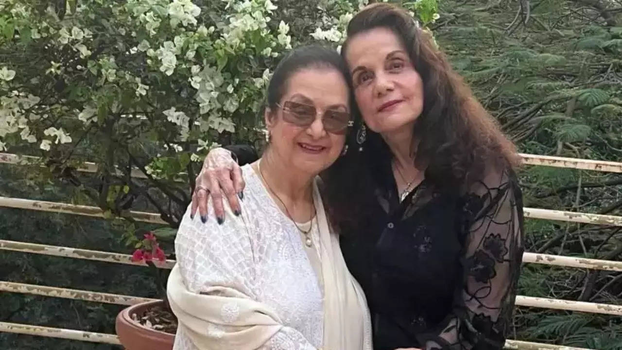 Saira Banu Wishes Mumtaz On Birthday With Sweet Note