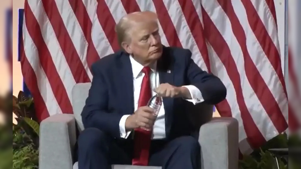 Trump NABJ Bottle Gaffe