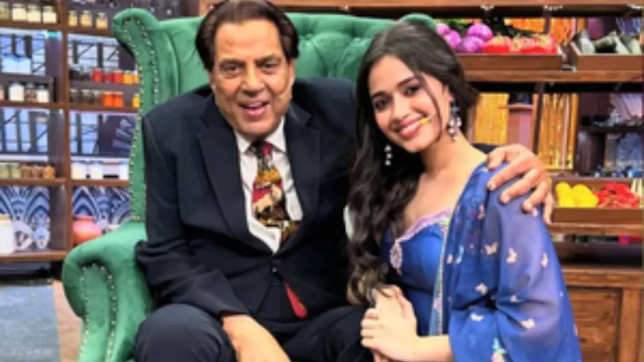 Jannat Zubair Can't Keep Calm As Dharmendra Praises Her Dish On Laughter Chefs