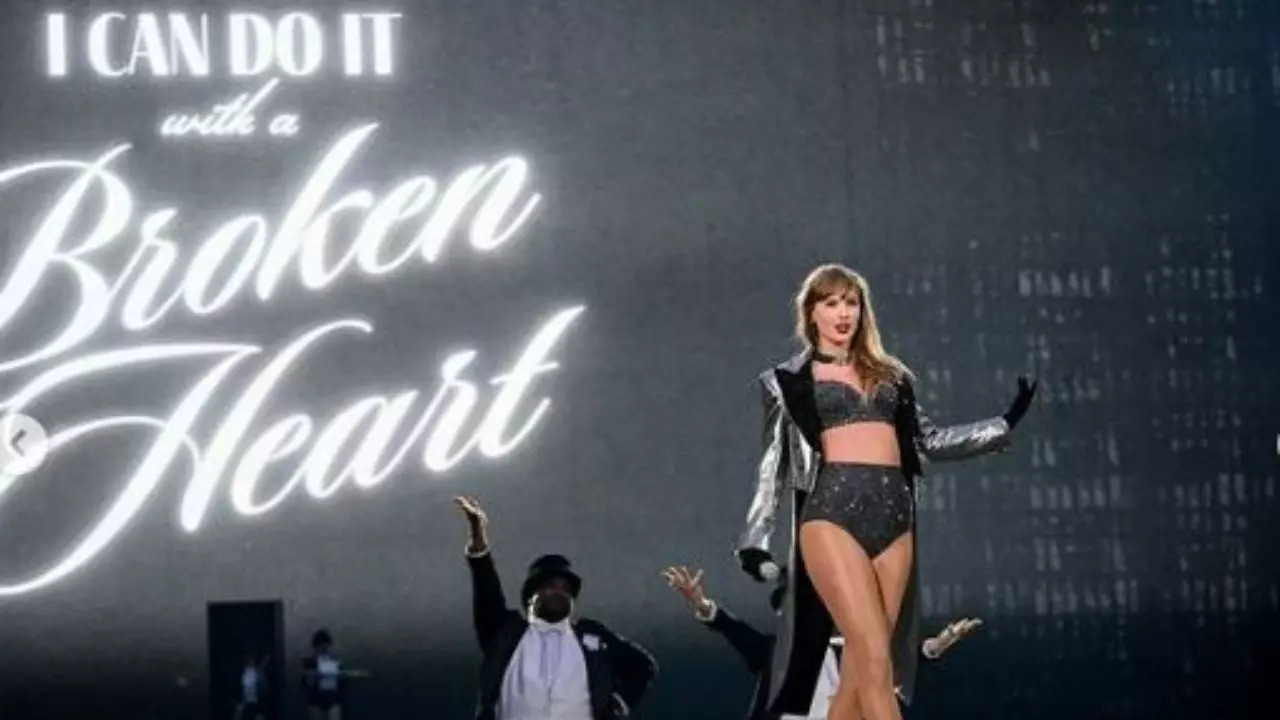 Taylor Swift promotes body positive image among fans