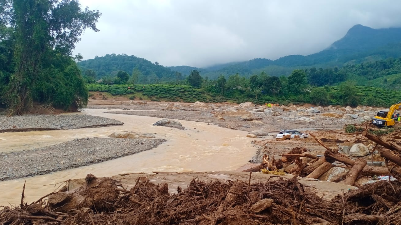 wayanad landslide (1)