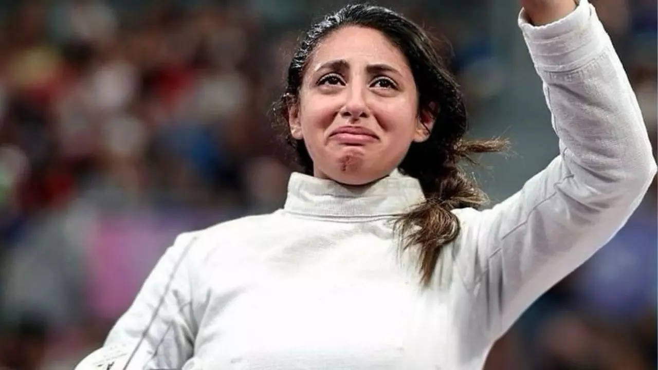 7-Month Pregnant Egyptian Fencer Nada Hafez Competes In Olympics