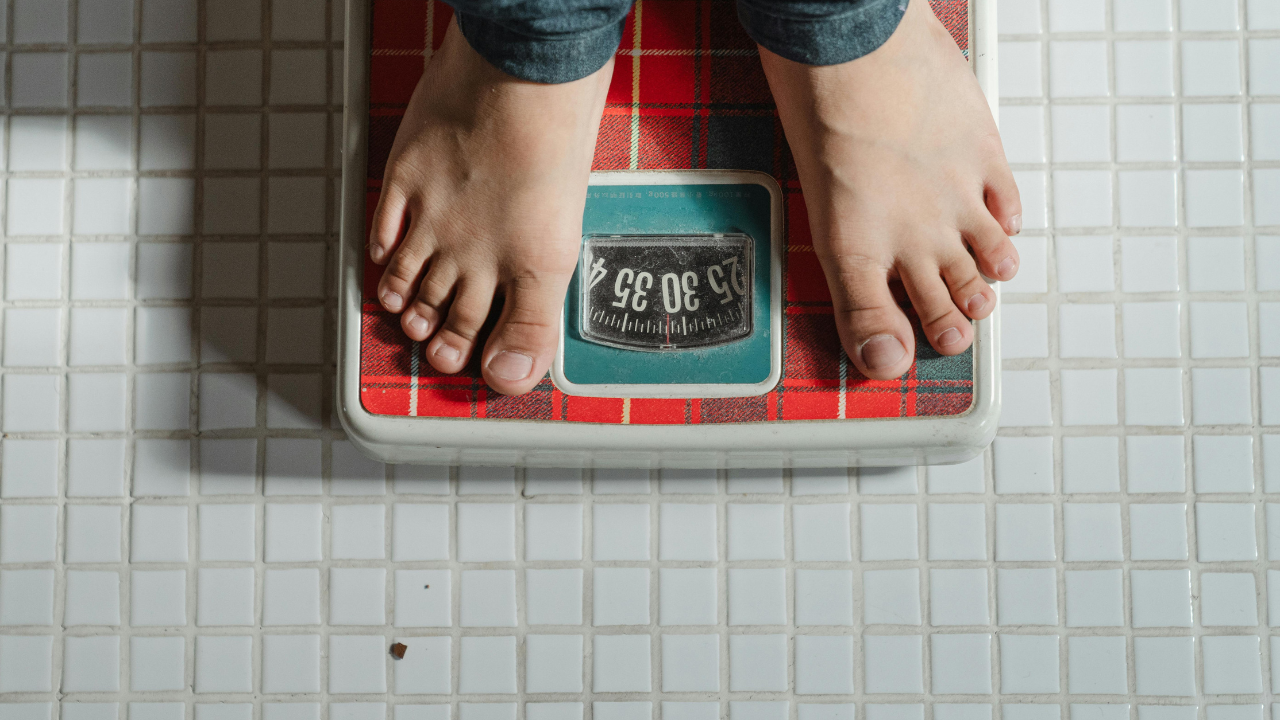 Expert Insights Common Weight Fluctuations Linked to Mental Health Issues 