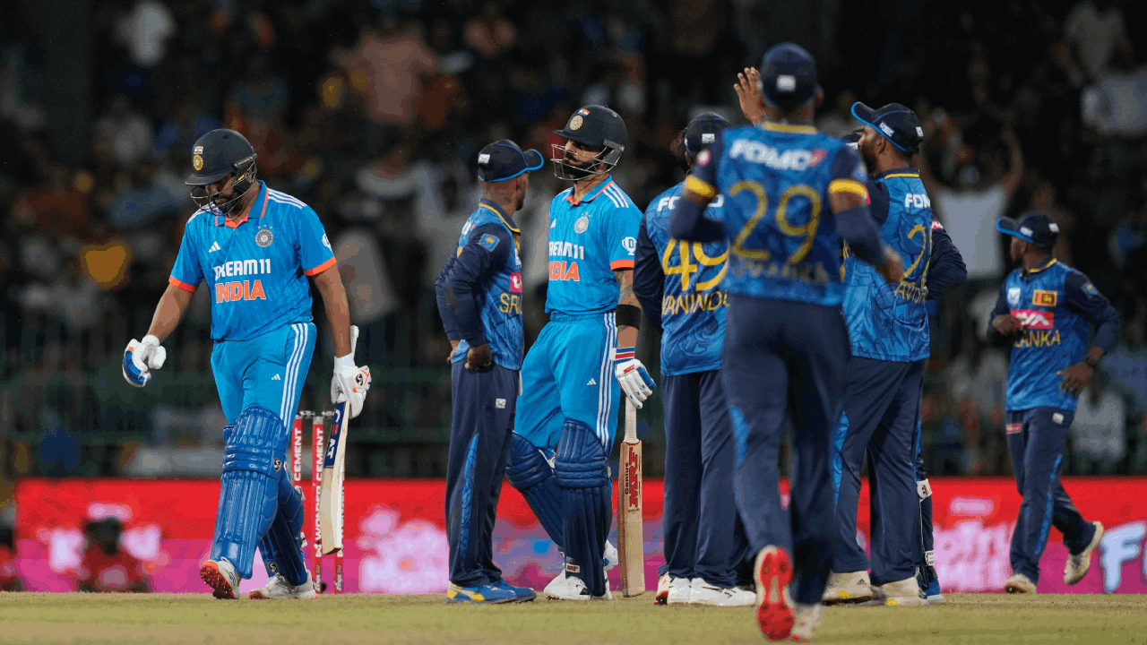 IND vs SL 1st ODI: पहले ही मैच में फ्लॉप दिखी भारतीय अनुभवी टीम, 1 रन के लिए तरस गए भारतीय बल्लेबाज 