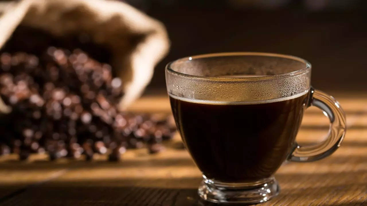 Here's How Black Coffee Can Help You In Reducing Weight​